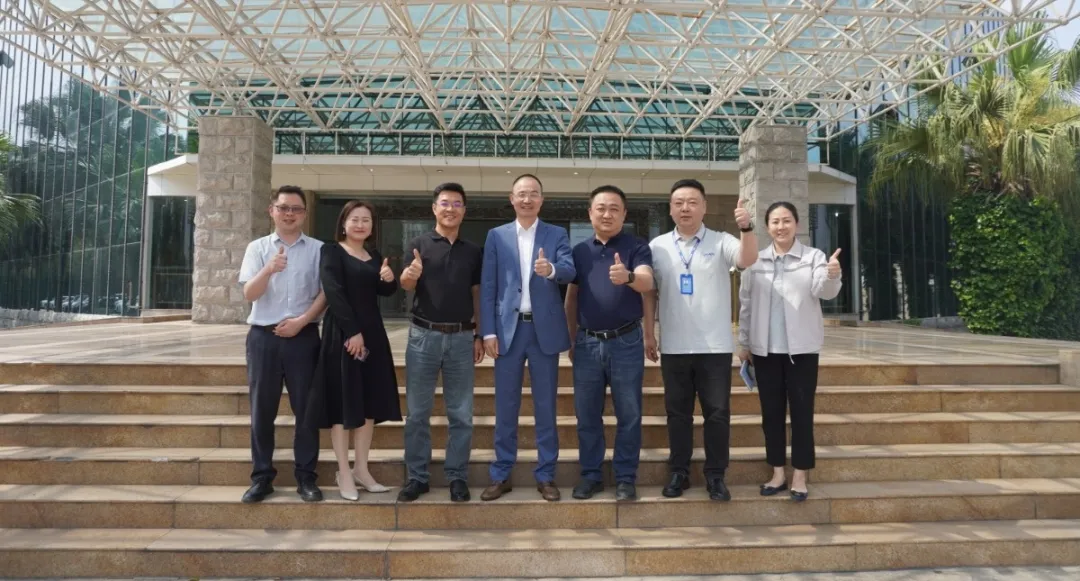 【企业新闻】四川鹭燕医药有限公司向柏承总经理一行莅临中国尊龙官方药业进行业务交流